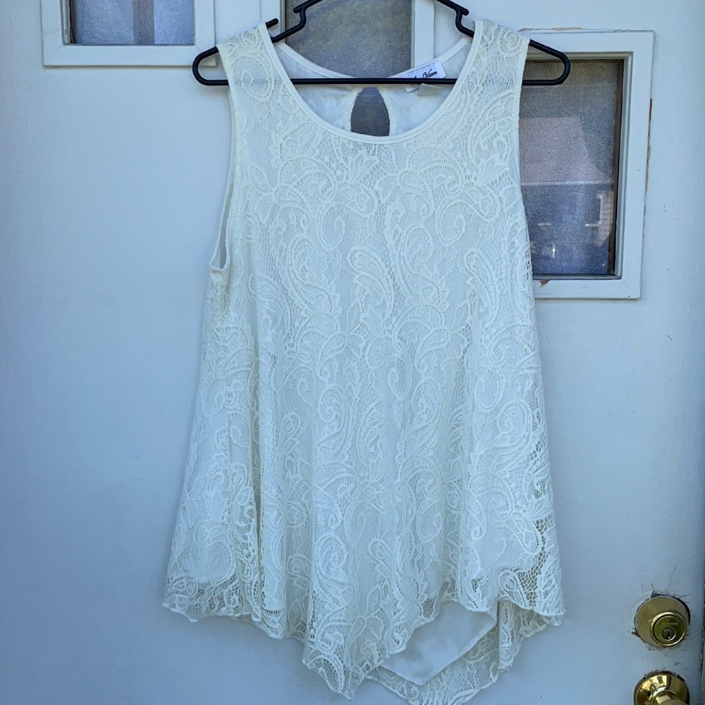 Star Vixen white lace top sz XL